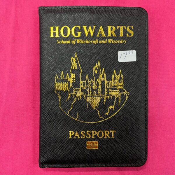 Harry Potter - Hogwarts Themed Passport Cover