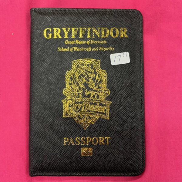 Harry Potter - Gryffindor Themed Passport Cover