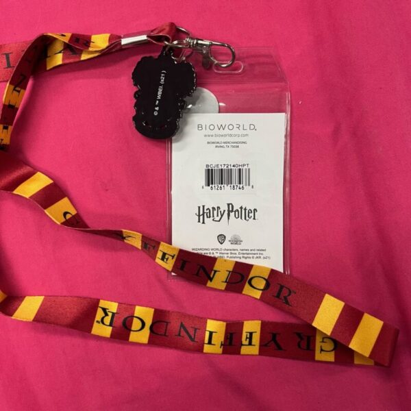 Harry Potter - Gryffindor Themed Lanyard & Collectable Sticker