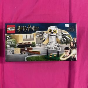 Harry Potter - Hedwig at 4 Privet Drive LEGO Set